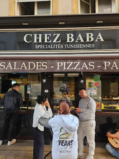 La devanture de Chez Baba, rue du Manège à Thionville